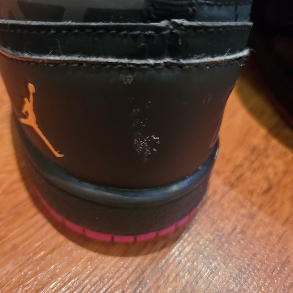 Air Jordan 1 Flight Gym Shoes - Picture 5 of 5